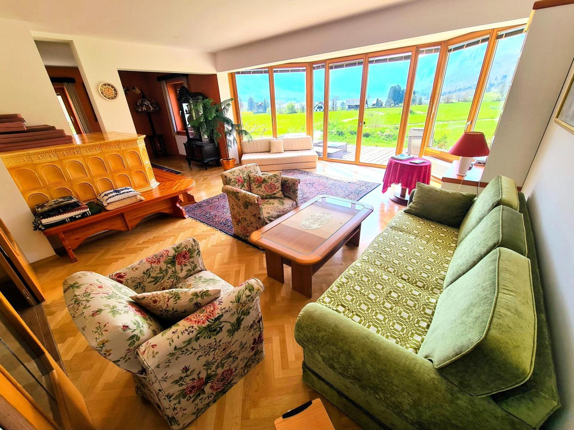 Aurora, Apartamento *